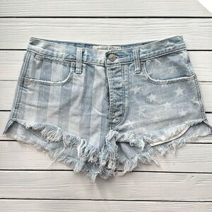 Abercrombie& Fitch Festival High Rise Cut Off Denim Short size 2